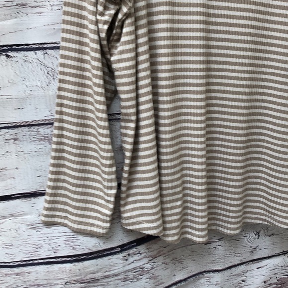 New Old Navy Women's Long-Sleeved Top🙂 - Picture 3 of 6